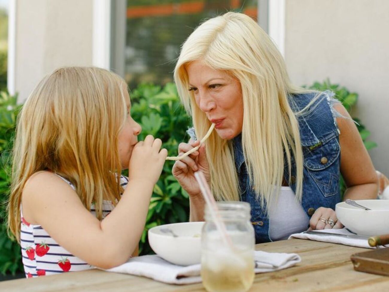 Спеллинг о дочери: Мой маленький сладкий пекарь!