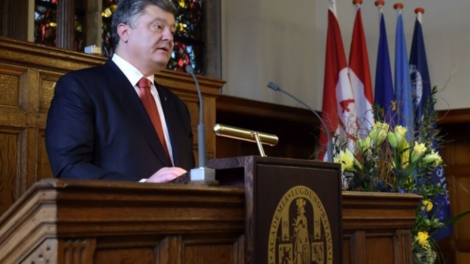 Порошенко: Будущее Европы и будущее мира, учитывая и будущее Украины, принадлежит храбрым