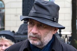 Акунин: Когда в России начнется что-нибудь интересное, тогда я и вернусь