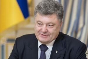 Порошенко: Российская агрессия убила восемь тысяч человек, в том числе женщин и детей