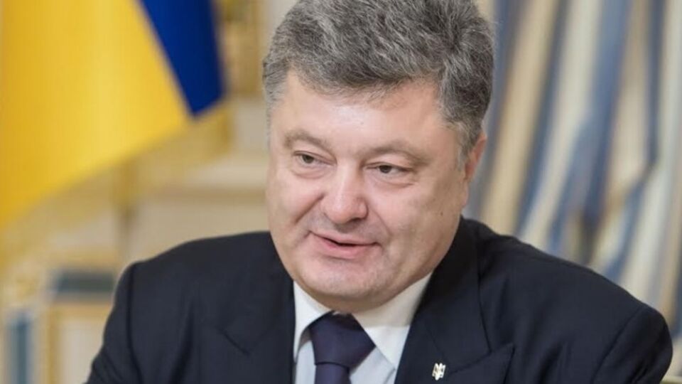 Порошенко: Российская агрессия убила восемь тысяч человек, в том числе женщин и детей