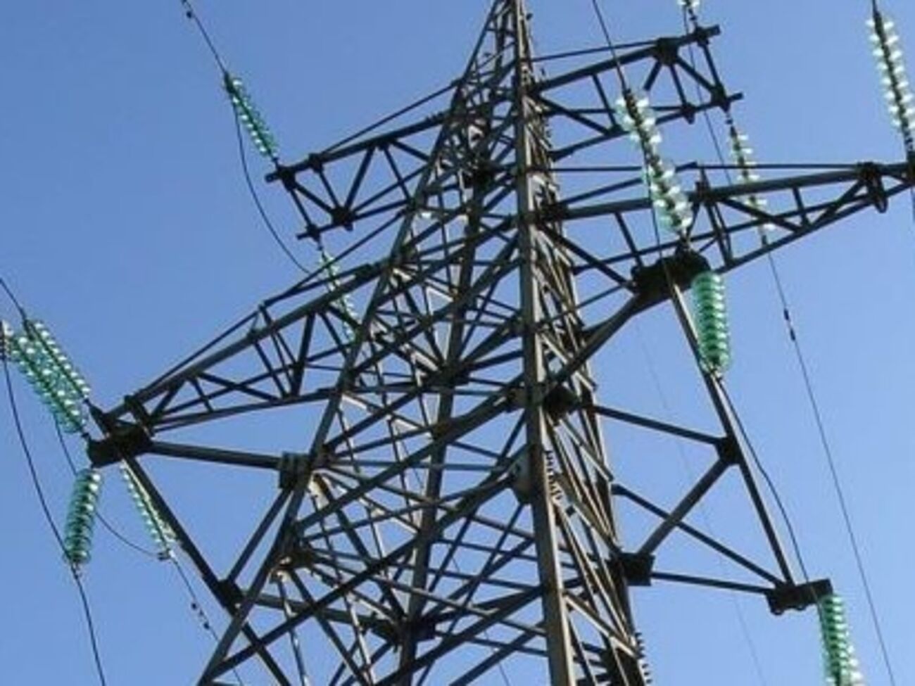 Специалисты выполнили переключение электросети и обеспечили светом всех потребителей