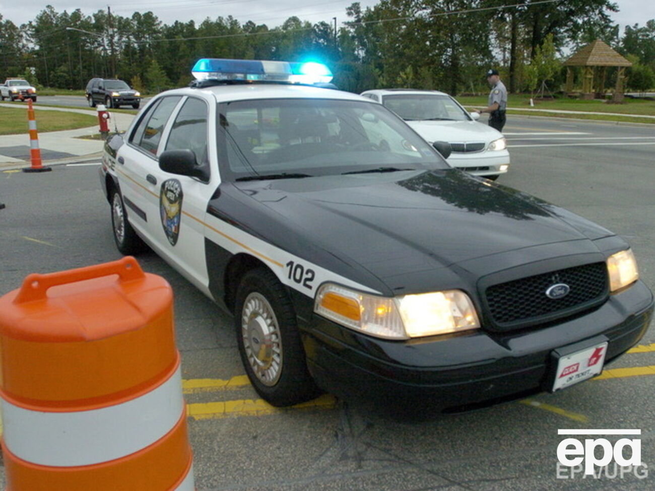 Неизвестный открыл стрельбу в Колорадо-Спрингс