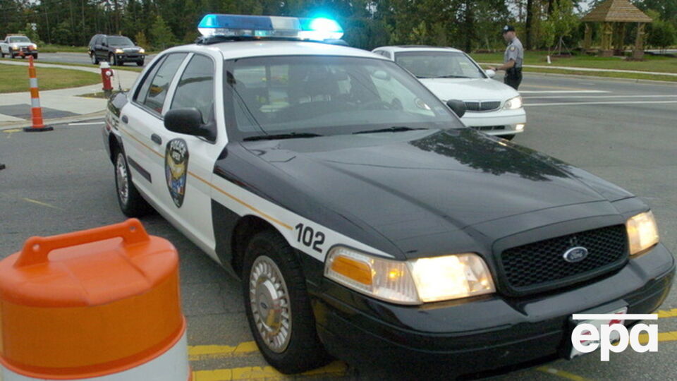 Неизвестный открыл стрельбу в Колорадо-Спрингс