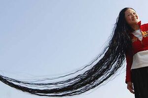 Длина волос китаянки Ксие Квипингт достигает почти 6 м