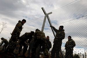 Стену от мигрантов строит Македония