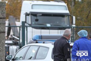 В Турции "забыли" 30 крымских грузовиков