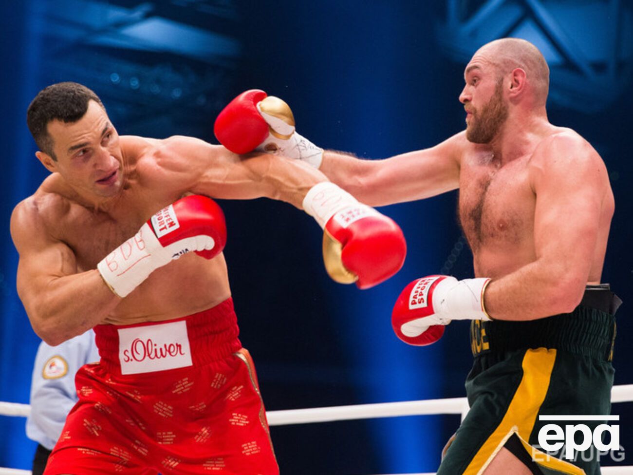 Кличко потерпел поражение от Фьюри. Фоторепортаж