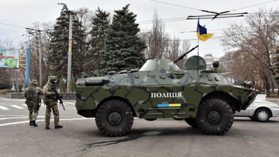 Мариуполь и Красноармейск круглосуточно патрулируют 38 групп быстрого реагирования