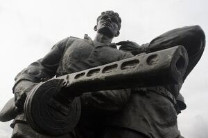 В Польше демонтировали памятник советскому солдату