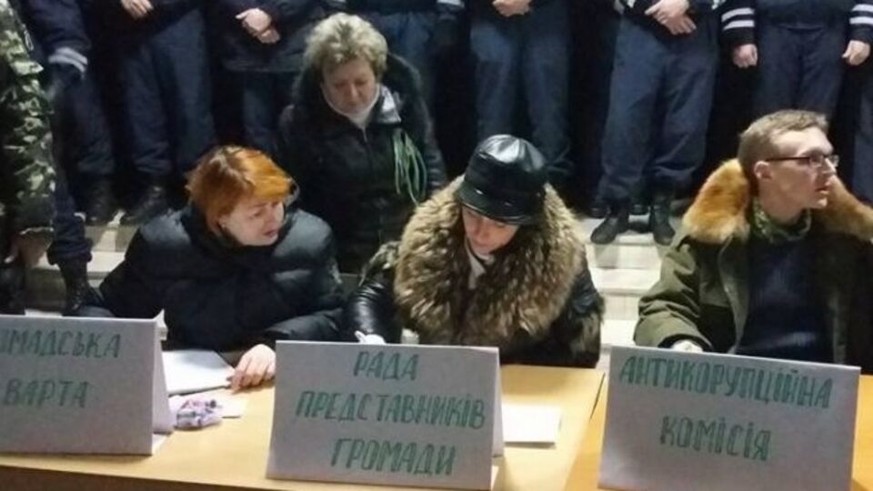 Общественные активисты заняли несколько помещений горсовета