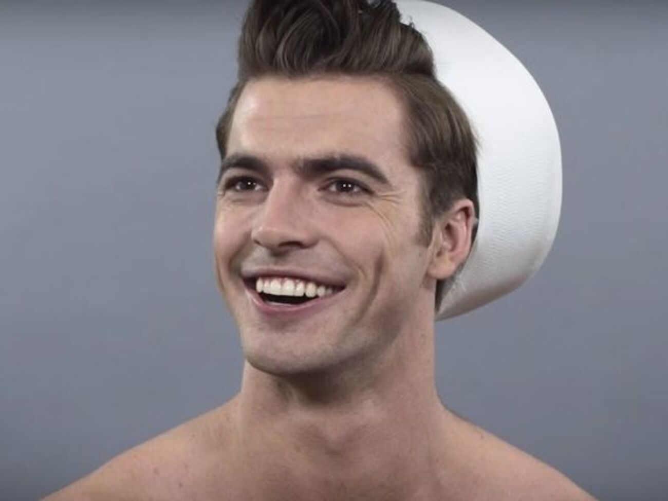 Модель Самуэль Орсон примерил образы мужчин прошлого