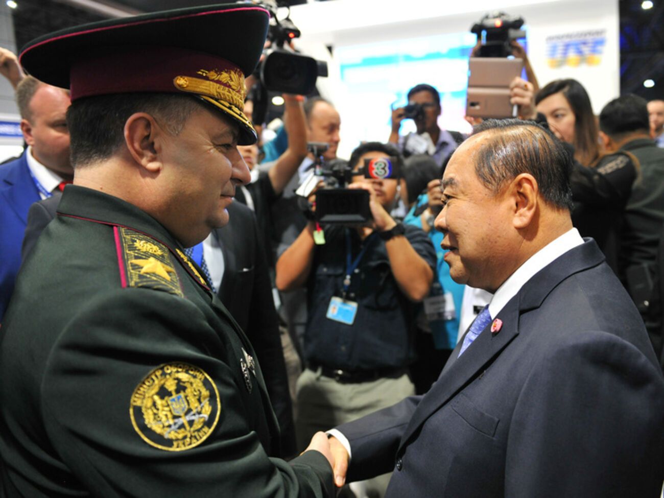 Министры обороны Украины и Таиланда на выставке Defense & Security-2015