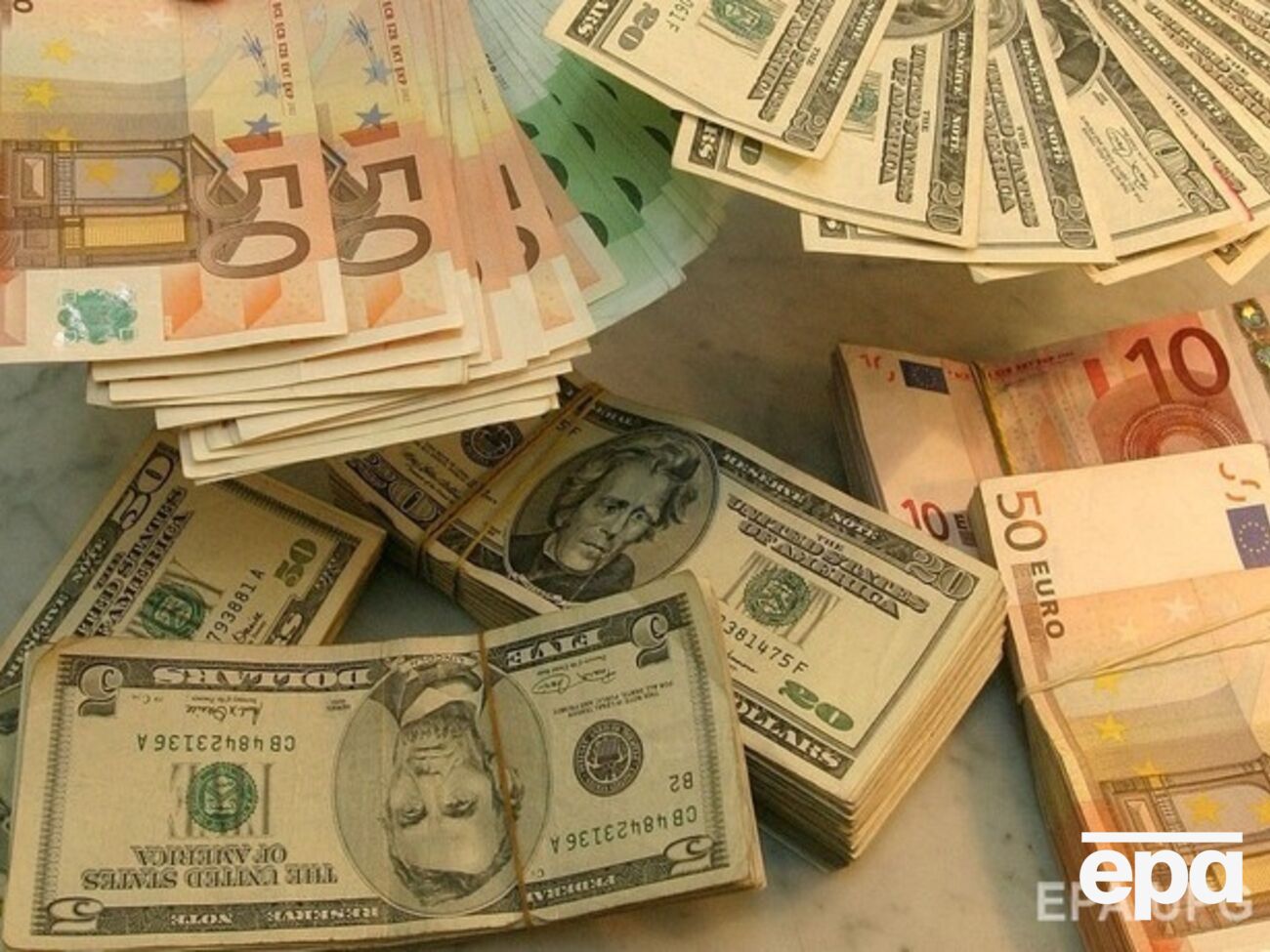 Нацбанк не видит оснований для серьезных курсовых колебаний