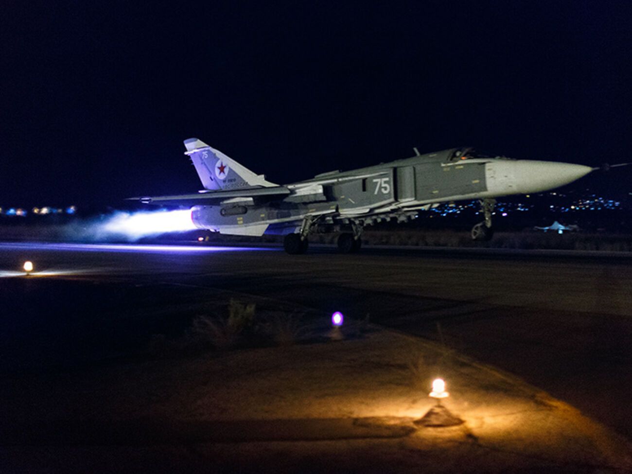 Минобороны РФ: После возвращения самолетов на аэродромы состоялся совместный разбор тренировки