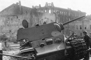 Советский танк на площади Ростова-на-Дону