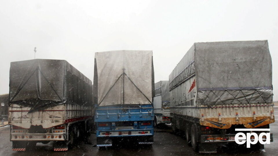 В 2014 году турецкие правоохранители расследовали дело о поставках оружия в Сирию грузовиками, сейчас против участвовавших в расследовании возбуждено дело