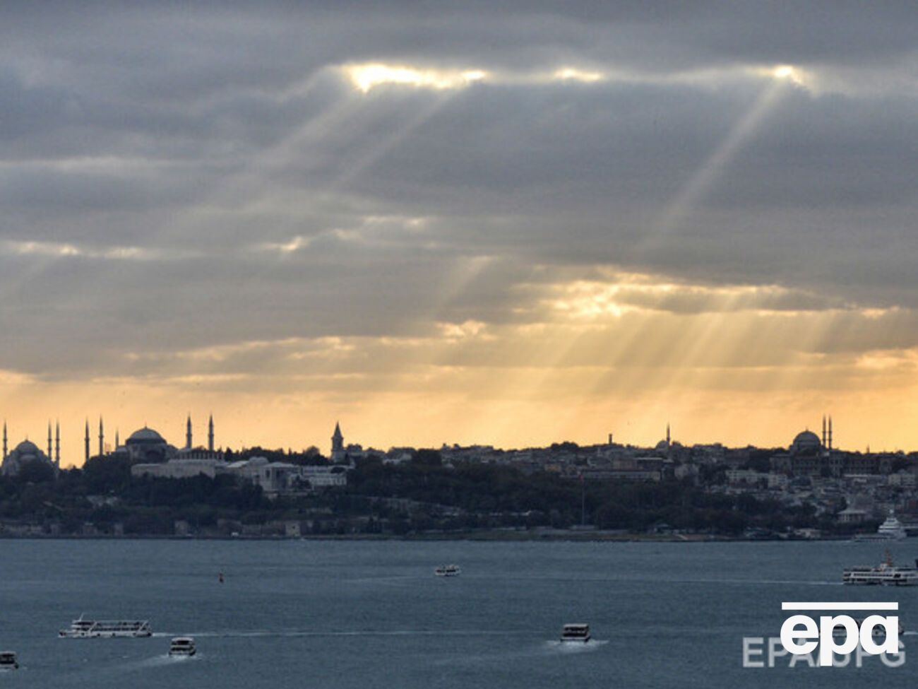 У российских судов фиксируют проблемы с прохождением Босфора