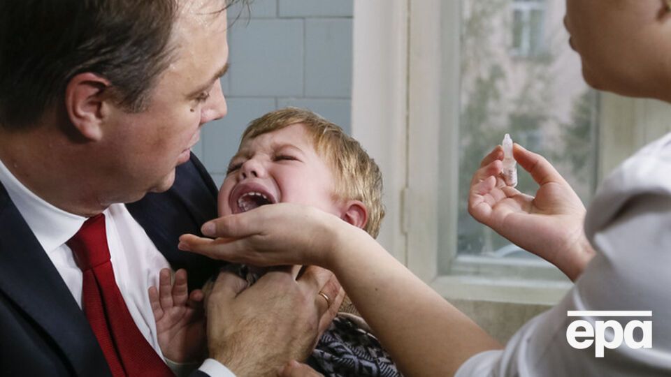 Минздрав сообщил о достаточном количестве вакцины против полиомиелита