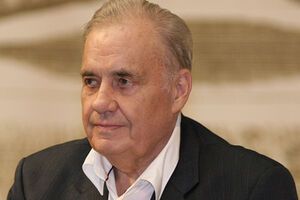 Рязанов был не только режиссером и сценаристом, а и поэтом