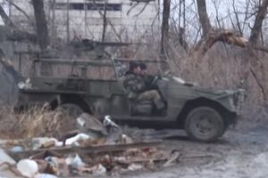 Украинские военные в Песках под донецким аэропортом