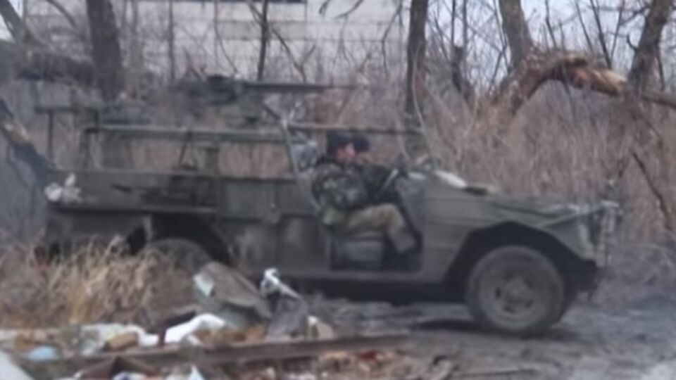 Украинские военные в Песках под донецким аэропортом