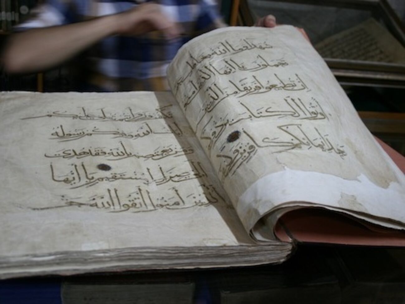 РТНЦ: Все планируемые круглые столы, лекции и конференции отменяются, нашим библиотечным фондом воспользоваться также больше не удастся