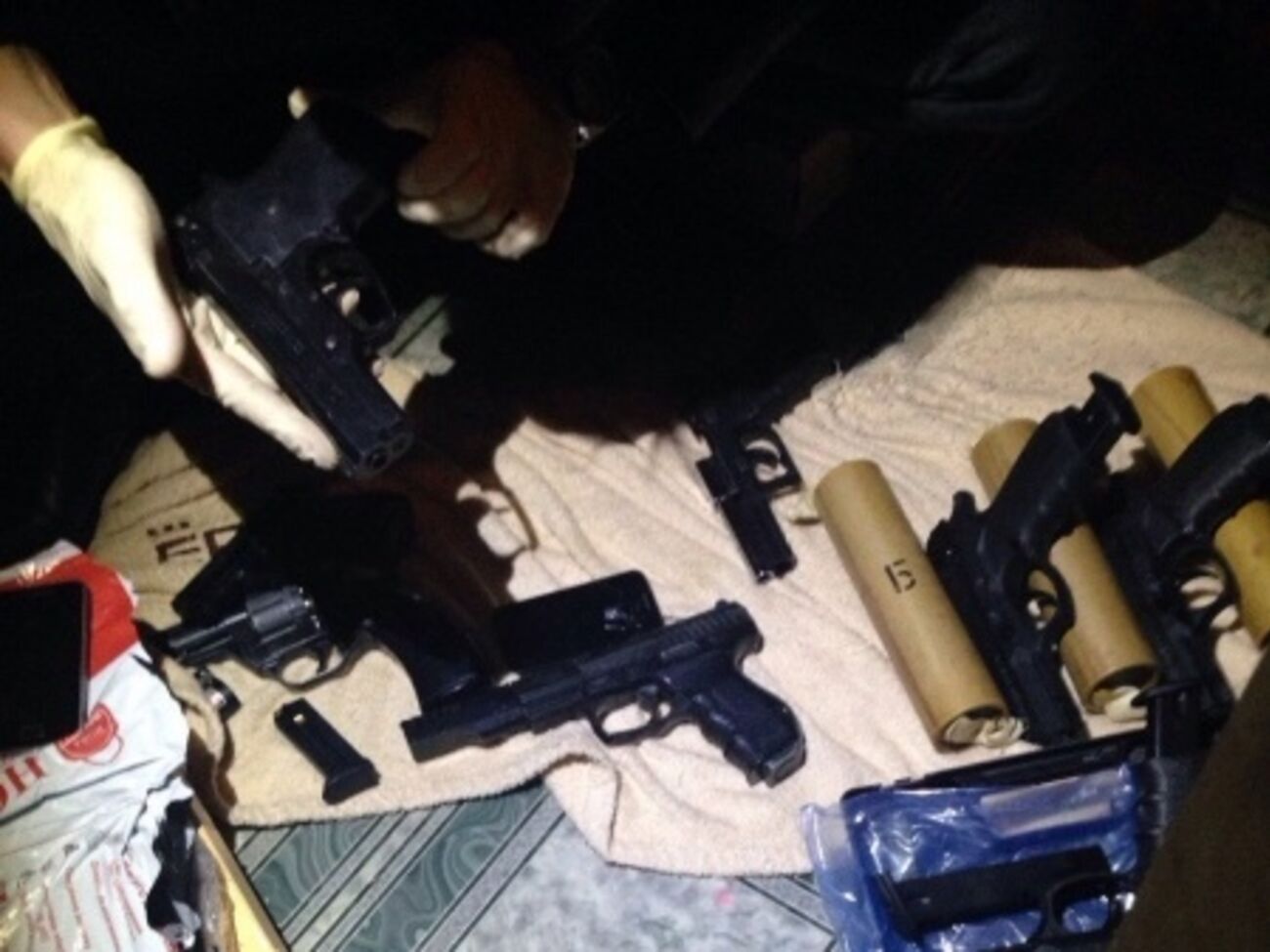 МВД РФ: При обысках у членов группы обнаружено оружие, патроны и наркотики