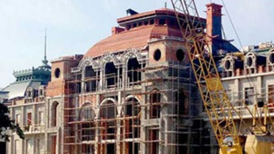 Лещенко: В Киеве Иванющенко ждет грандиозное строительство персонального Версаля