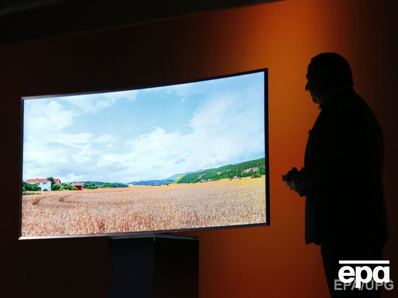 Стець подчеркнул, что новая телерадиокомпания будет не только противодействовать российской пропаганде, но и рекламировать Украину в мире