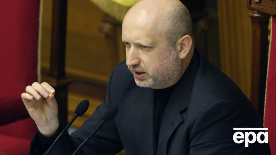 Турчинов: В отличие от предыдущих провокаций, огонь был прицельным и высокой интенсивности