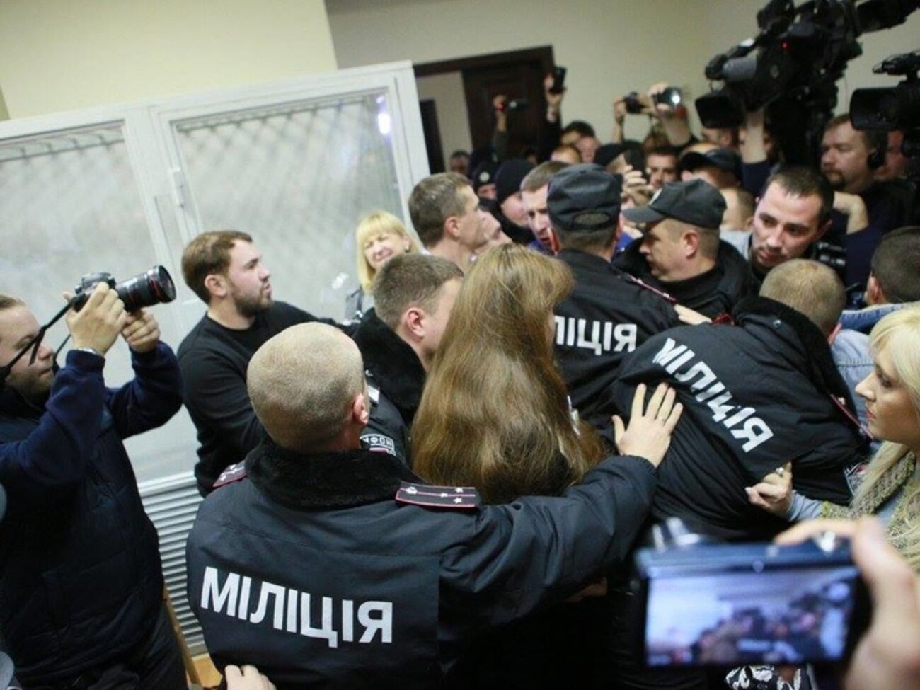 В ходе судебного заседания защита Корбана попросила обязать прокуратуру предоставить документы, обосновывающие законность его задержания