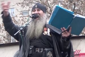 "Священник" спел о Донбассе