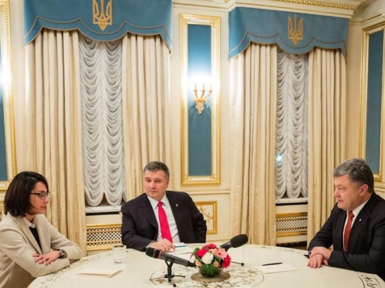 Сразу после назначения Хатия Деканоидзе встретилась с президентом Петром Порошенко и главой МВД Арсеном Аваковым