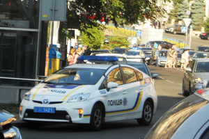 В Харькове полицейские уговорили молодого человека не прыгать с девятого этажа