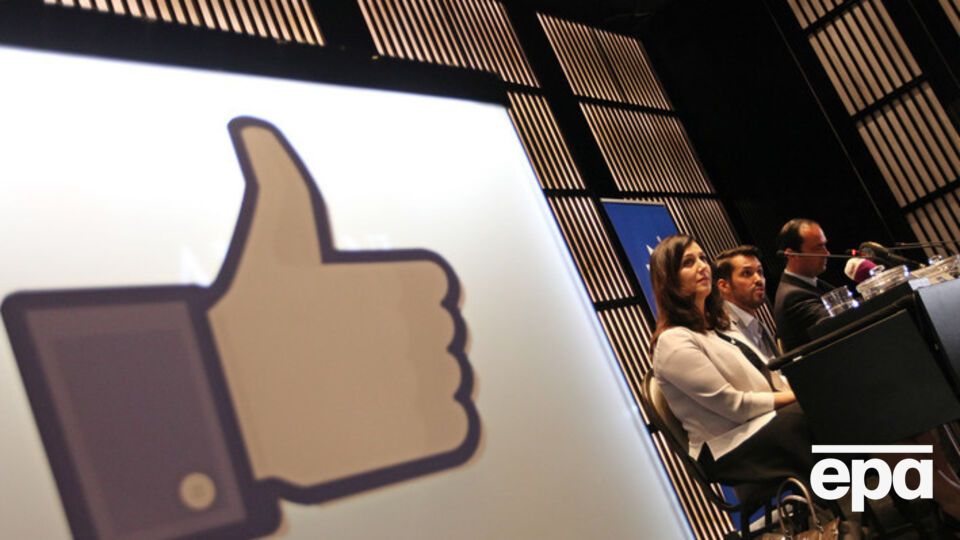 Число пользователей Facebook растет