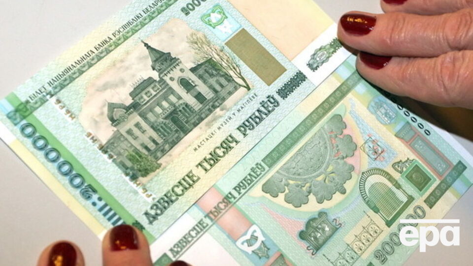 С 1 июля по 31 декабря 2016 года денежные знаки образца 2000 года и денежные знаки образца 2009 года будут находиться в параллельном обращении и обязательны к приему при всех видах платежей