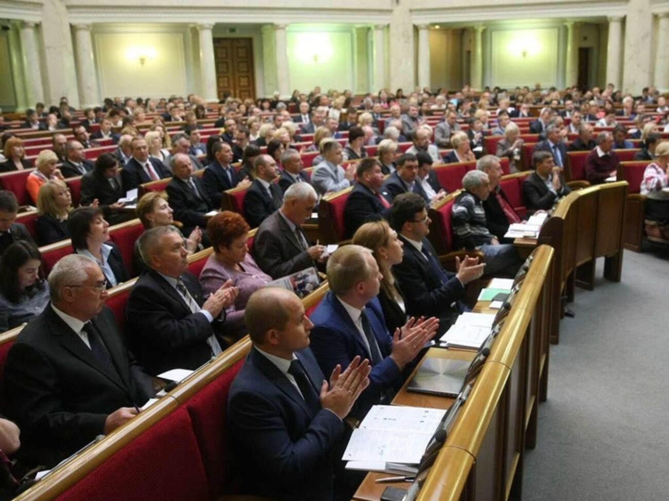 Рада упростит выдачу свидетельств о рождении и смерти жителям временно оккупированных территорий