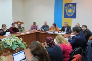 Семь политических сил считают, что областной избирком "насобирал" 10 тысяч голосов в пользу Оппозиционного блока, чтобы он преодолел 5%-ный барьер