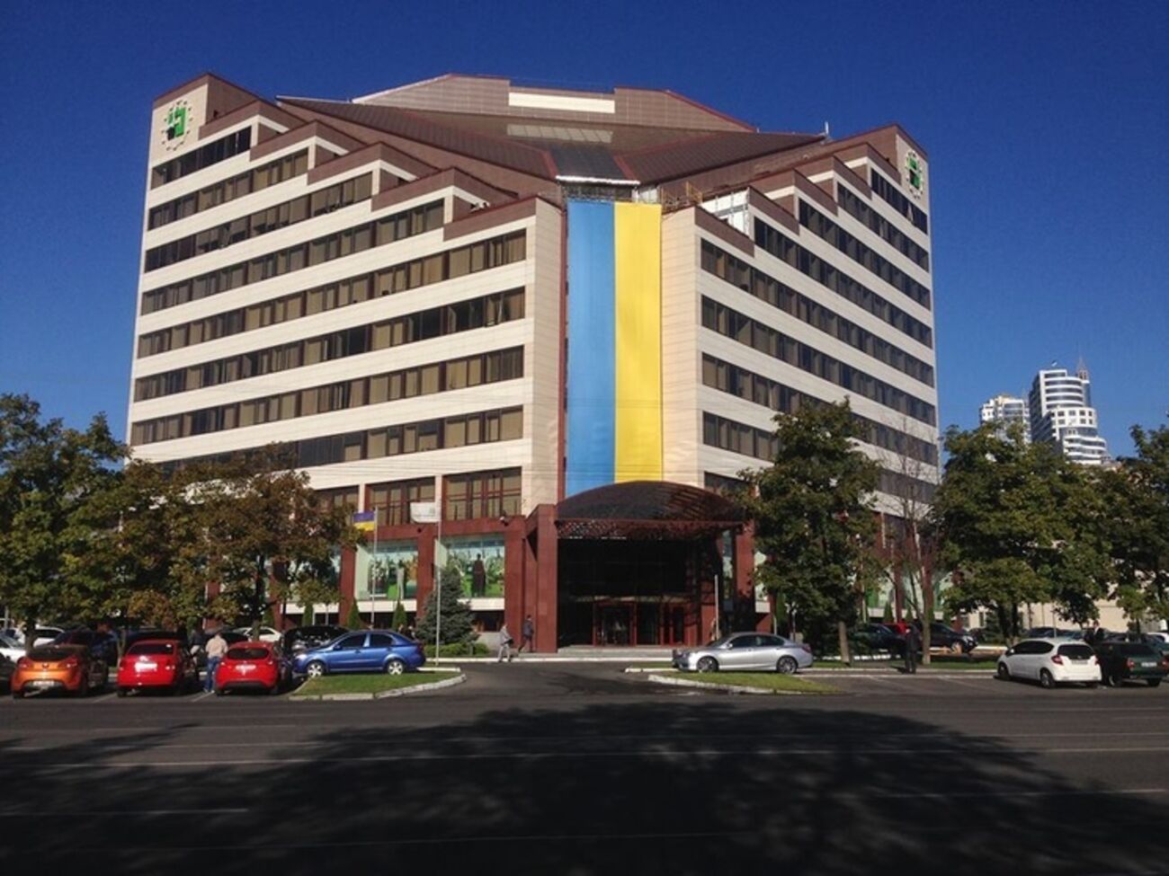 НБУ: "ПриватБанк" является системно важным для финансовой системы и самым крупным сберегательным специализированным банком Украины