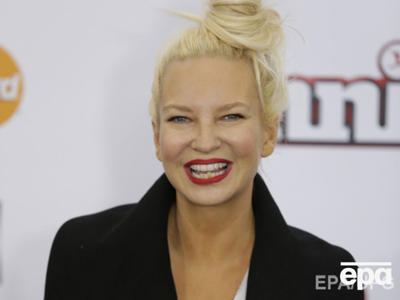 Sia написала песни для многих знаменитых исполнителей