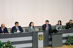 Аваков представил Деканоидзе руководителям подразделений МВД
