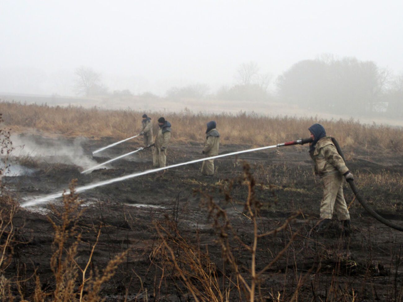 Спасатели продолжают тушить торфяники в Киевской и Полтавской областях