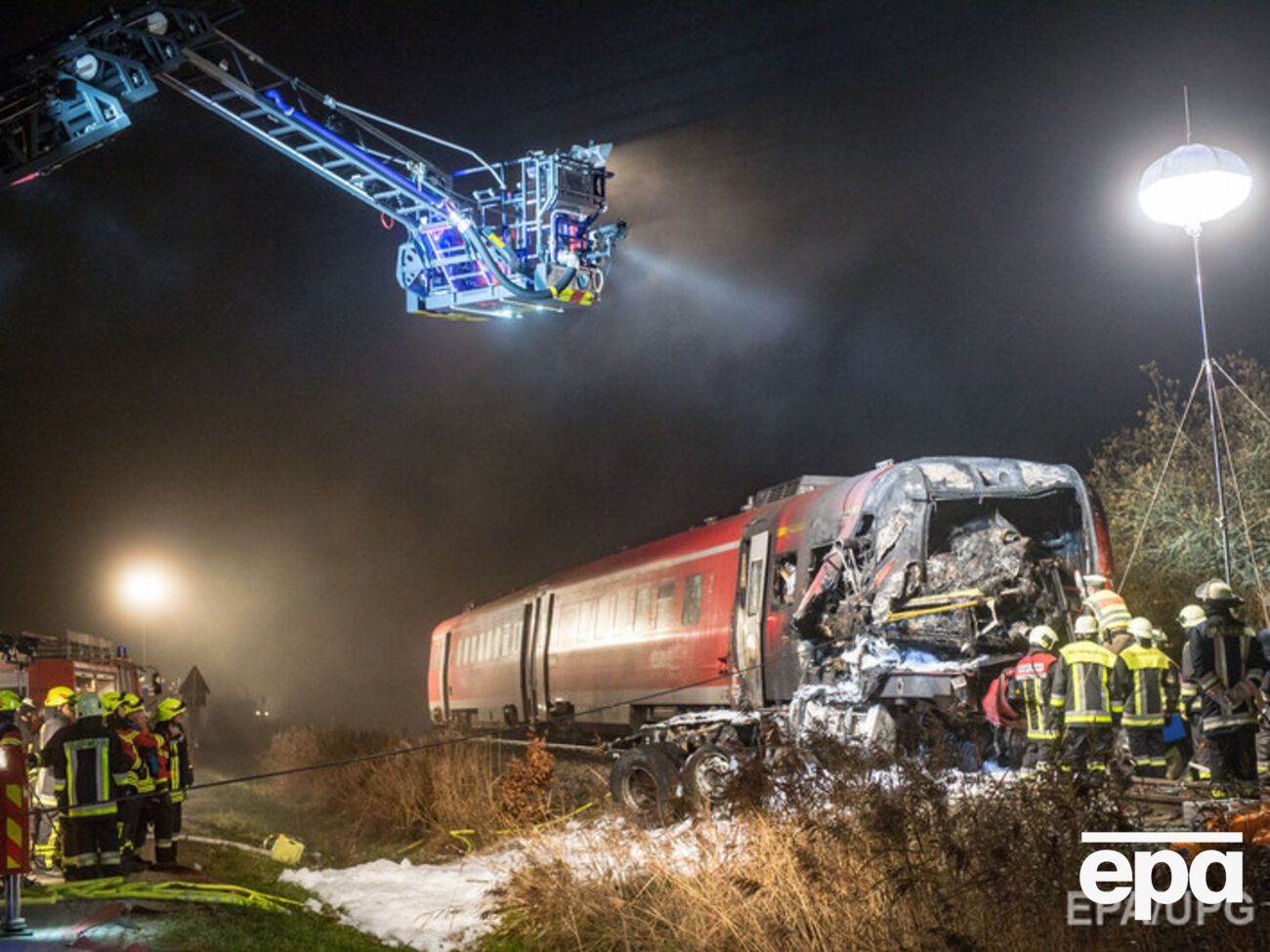 Поезд двигался со скоростью 100 км/час