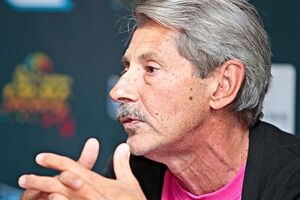 Халпахчи: Я потратил много личного времени ради восстановления "Жовтня", а в итоге даже приглашение на его открытие не получил