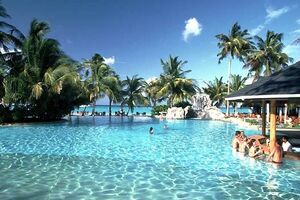 Украинцам рекомендуют отложить отдых на Мальдивах