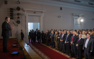 Порошенко представил проект изменений в Конституцию в части правосудия, выступая перед студентами и преподавателями Киевского национального университета им. Т.Г. Шевченко.
