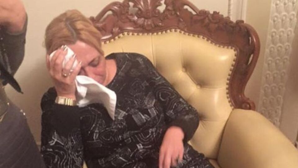 После инцидента Александра Кужель держалась за голову