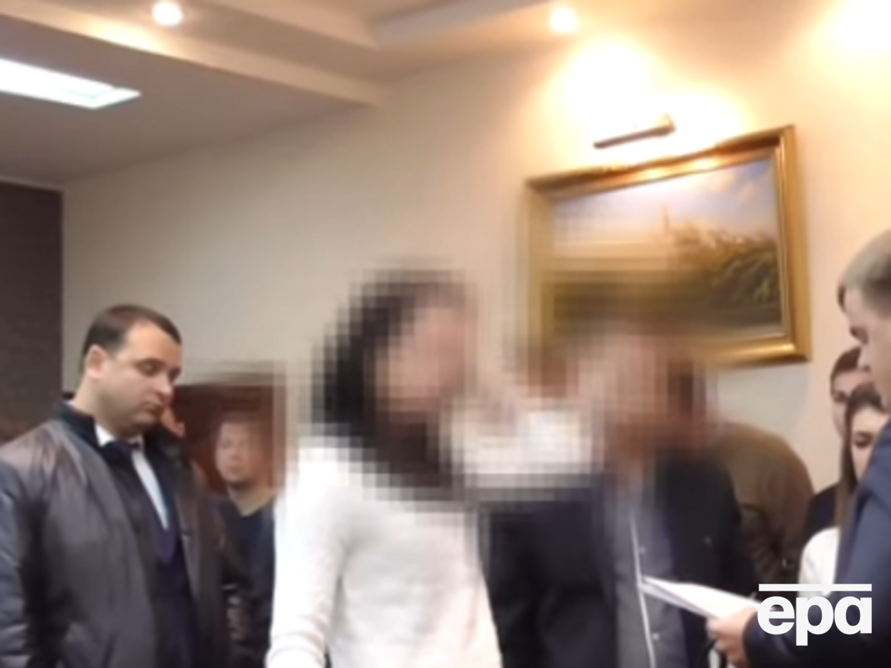 ГПУ задержала двоих главных следователей ГФС за получение взятки