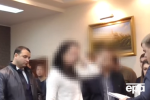 ГПУ задержала двоих главных следователей ГФС за получение взятки